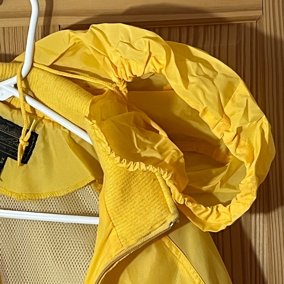 Eddie Bauer Bright Yellow Jacket - Picture 6 of 12